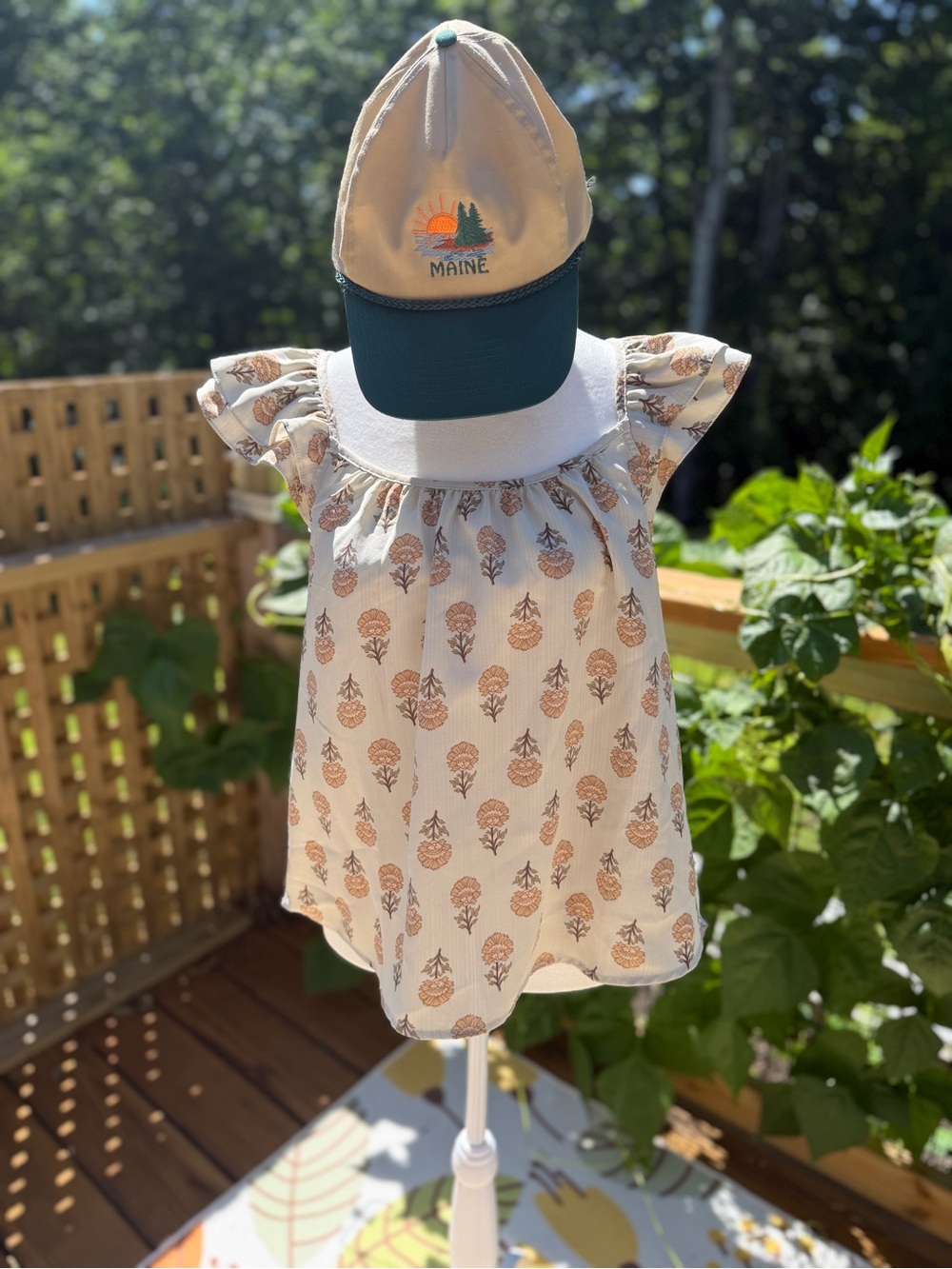Blu Pepper Floral Flutter Sleeve Top S *HAT NOT INCLUDED*